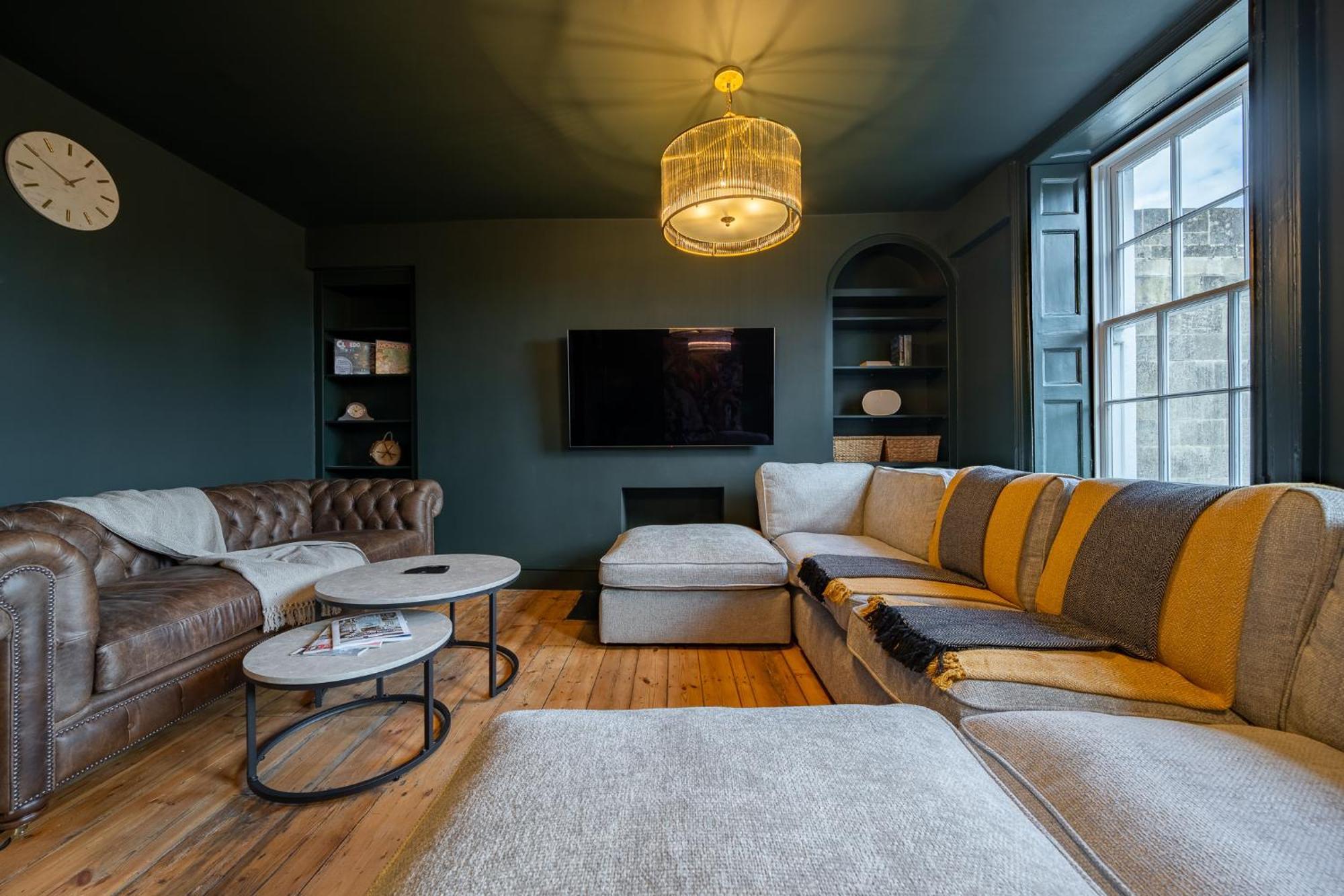 Luxurious Grand 6 Bedroom Home In Bath - Perfect For Groups & Sleeps 12! المظهر الخارجي الصورة