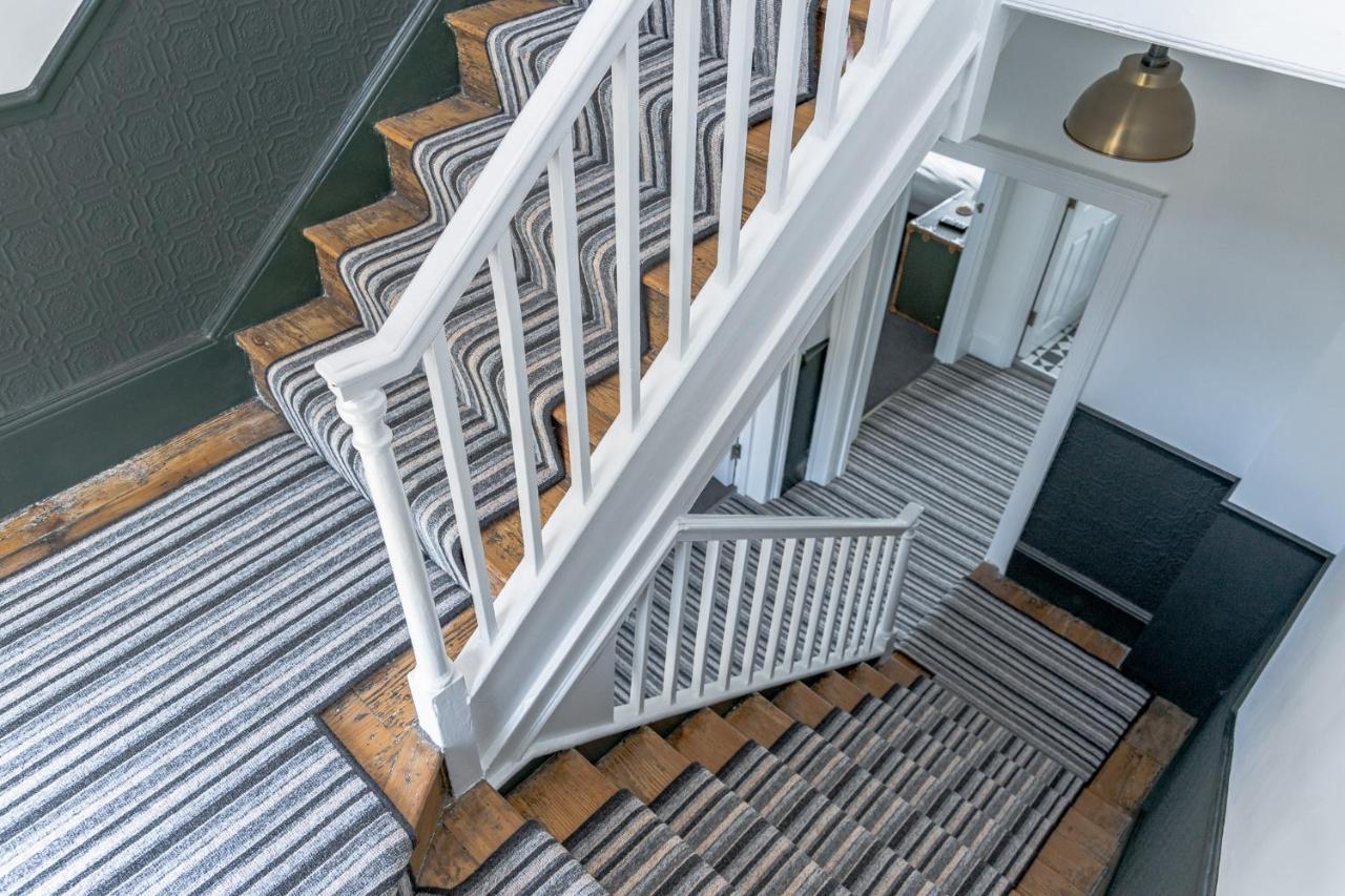 Luxurious Grand 6 Bedroom Home In Bath - Perfect For Groups & Sleeps 12! المظهر الخارجي الصورة