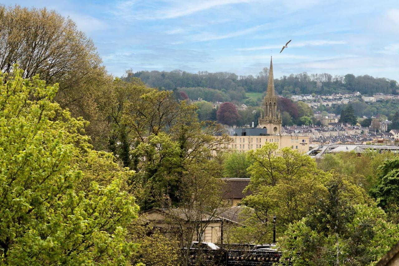 Luxurious Grand 6 Bedroom Home In Bath - Perfect For Groups & Sleeps 12! المظهر الخارجي الصورة