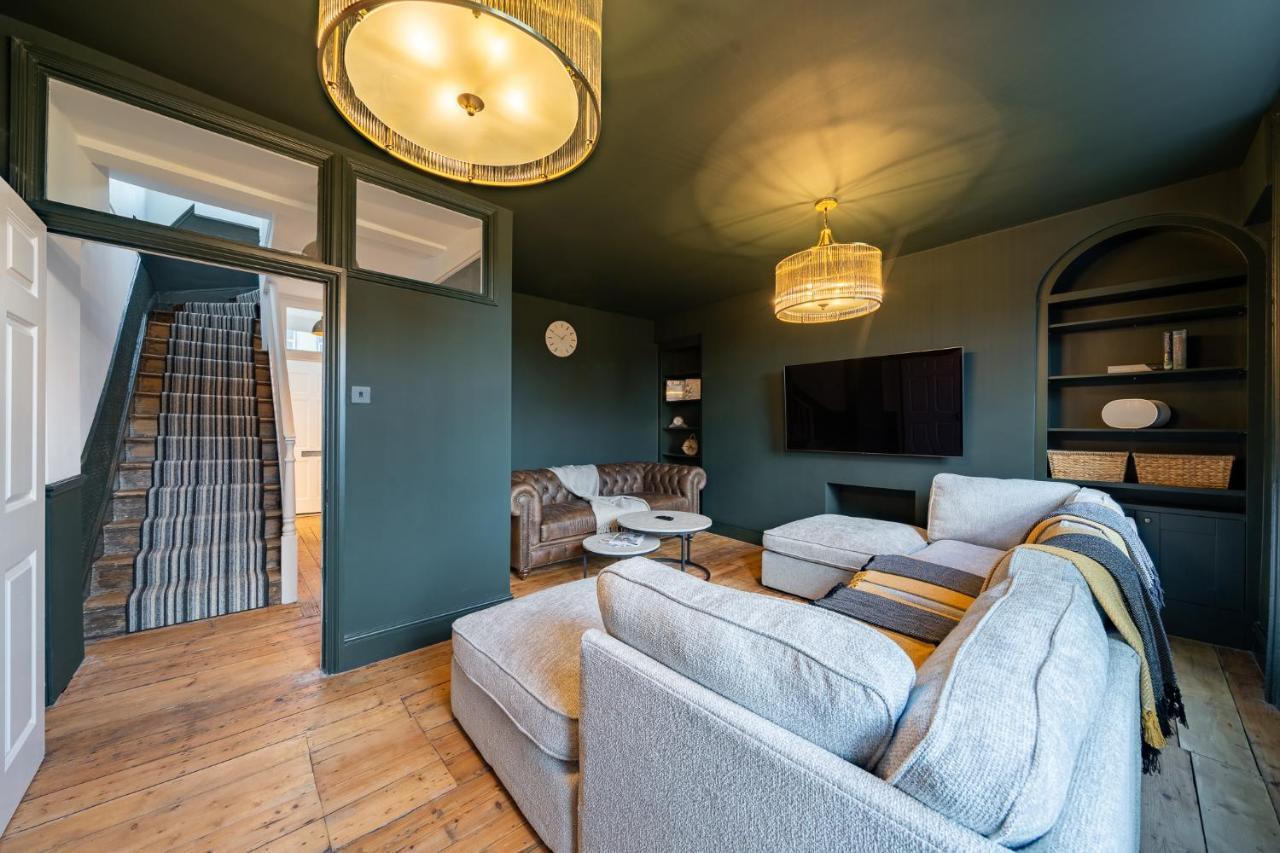 Luxurious Grand 6 Bedroom Home In Bath - Perfect For Groups & Sleeps 12! المظهر الخارجي الصورة